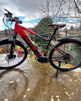Bicicletta pedalata assistita