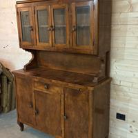 Credenza antica