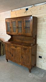Credenza antica