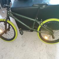 bicicletta bmx