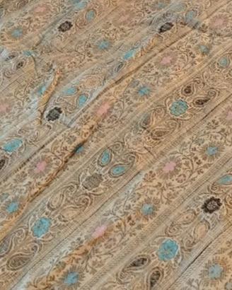 copriletto matrimoniale raffinato con leggero filo