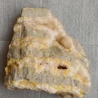 Minerale da collezione, possibile calcite, zolfo,