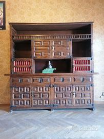 mobili rustico spagnolo.