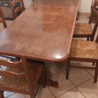 Tavolo da soggiorno con 5 sedie