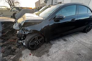 Cla 200 cdi 2021 amg incidentato