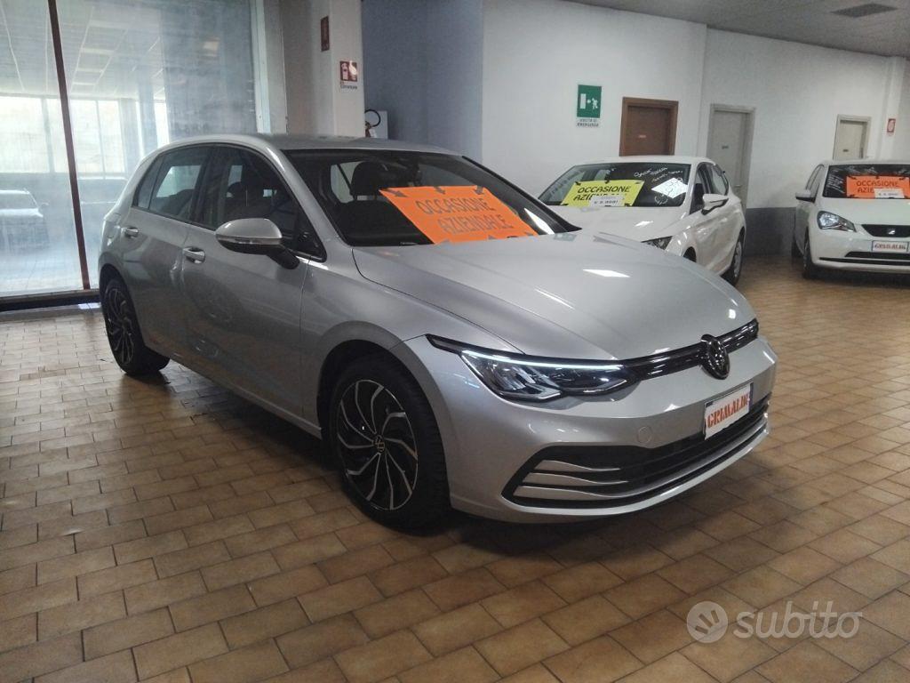 VOLKSWAGEN Golf 8ª serie