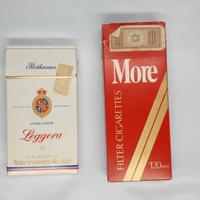 Lotto di tre pacchetti sigarette vuoti vintage