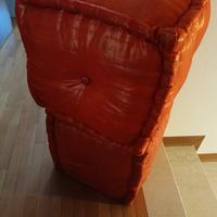 2 Puf arancione lucente