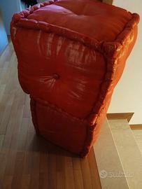 2 Puf arancione lucente
