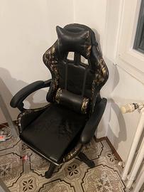 Sedia Gaming Ergonomica Nera con Dettagli Mimetici