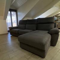 Divano con penisola LeComfort Medea