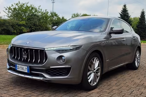 MASERATI Levante 3.0 V6 250 CV AWD Granlusso