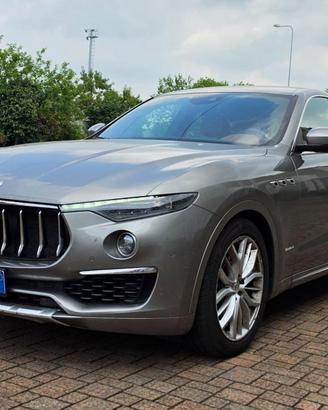 MASERATI Levante 3.0 V6 250 CV AWD Granlusso