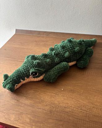 Amigurumi, coccodrillo fatto a mano. Handmade.