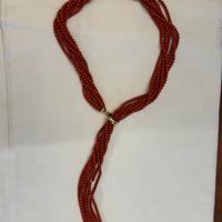 Collana in corallo rosso e oro
