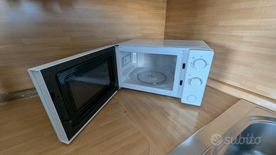 Microonde Ikea come nuovo.