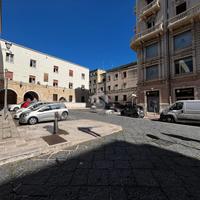 2 LOCALI A BARI