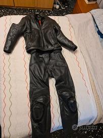 Dainese tuta pelle 2 pezzi Tg 54/56 nera