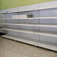 Scaffalatura per negozio