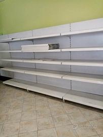 Scaffalatura per negozio
