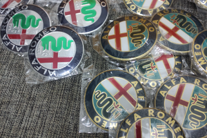 2 Loghi stemmi Alfa Romeo da 74mm