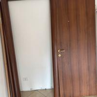 Porte, battiscopa e cornici legno