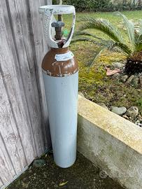 Bombola Elio 6 m³ piena, nuova ancora sigillo