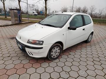 FIAT PUNTO 1.2 BENZINA NEOPATENTATI 