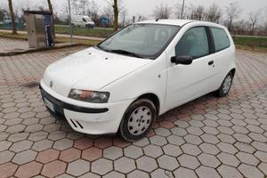 FIAT PUNTO 1.2 BENZINA NEOPATENTATI 
