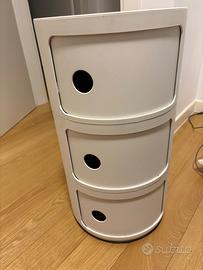 Due comodini kartell