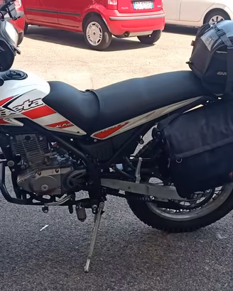 Beta Alp 200 permuta anche scooter 125/elettrico