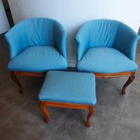 coppia di poltroncine più poggiapiedi