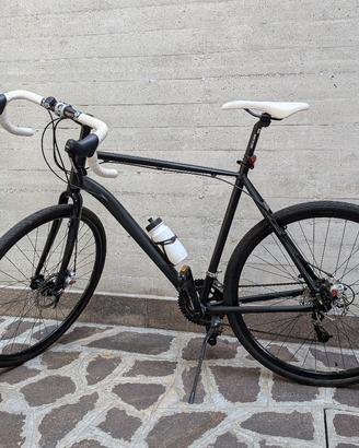 Bici gravel tg. 58 pari al nuovo