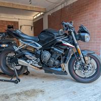 Street triple RS