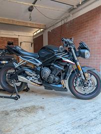 Street triple RS