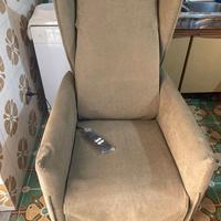Poltrona elettrica con telecomando