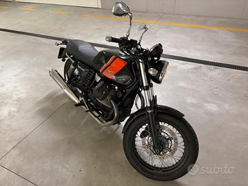 Moto Guzzi V7 II Special
