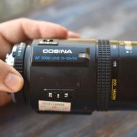 Cosina AF 75-200mm f/4.5 Macro attacco Minolta MD