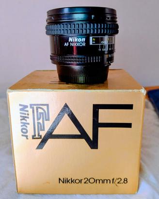 Obiettivo Nikon 20 mm f2:8 Nikkor