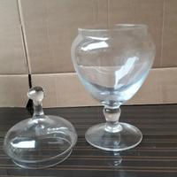 Vasi in vetro con coperchio