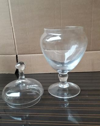 Vasi in vetro con coperchio