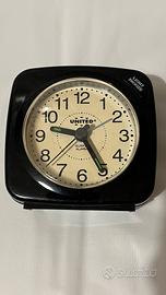 Sveglia analog – Al quarzo Snooze e Luce