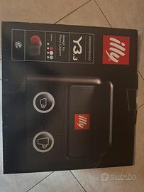 Macchina da caffè Illy y3.3 nuova