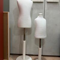 Busti bambini negozio abbigliamento