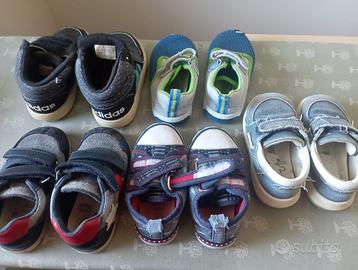 Scatolone di vestiti bimbo e scarpe