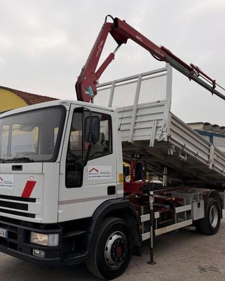 Iveco 130E18 ribaltabile con gru