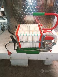 Attrezzatura enologica