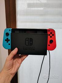 Nintendo Switch V1 2017 con dock e cavi