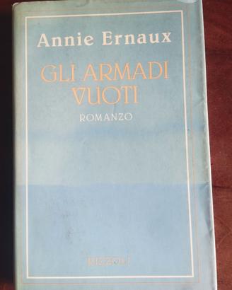 Annie Ernaux Gli armadi vuoti