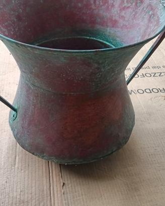 ANTICA GRANDE CONCA PER L'ACQUA IN RAME BATTUTO